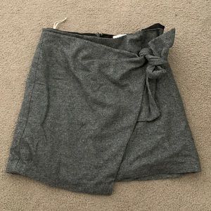 Aritzia skirt